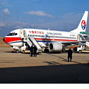 三亚凤凰机场快运航空快运业稳步发展的原因是什么？
